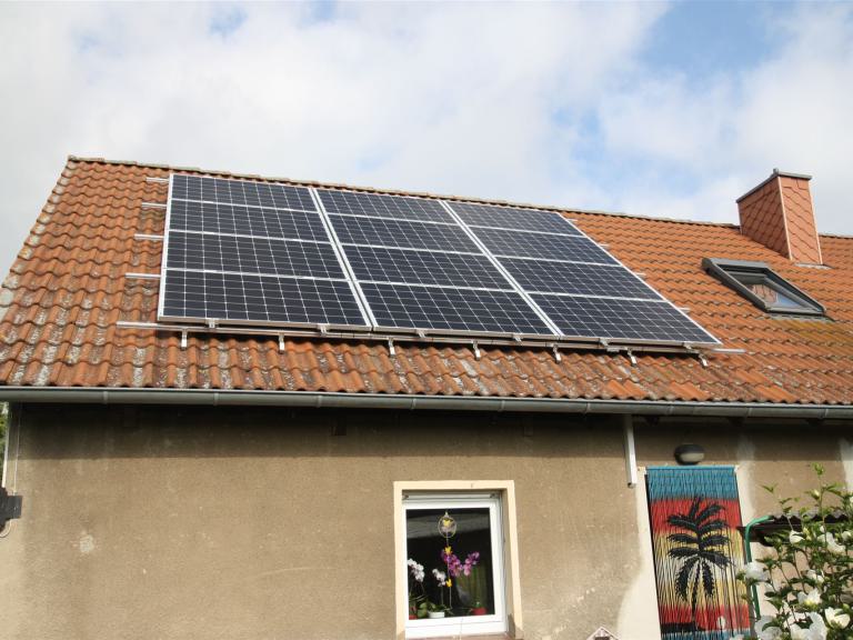 Schrägdach  Photovoltaik-Anlage Falkenberg 3,42 KwP mit Speicher